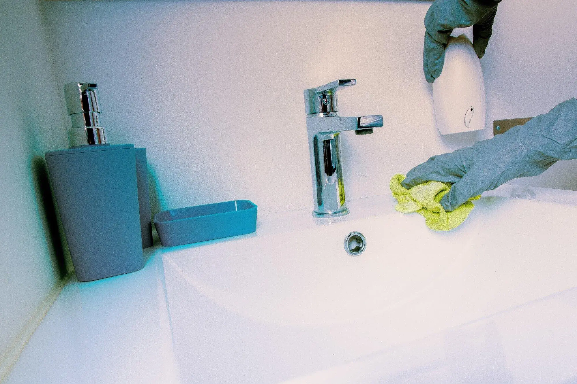 Vacation Rental Cleaning Checklist: A Step-by-Step Guide for Cape Coral Hosts